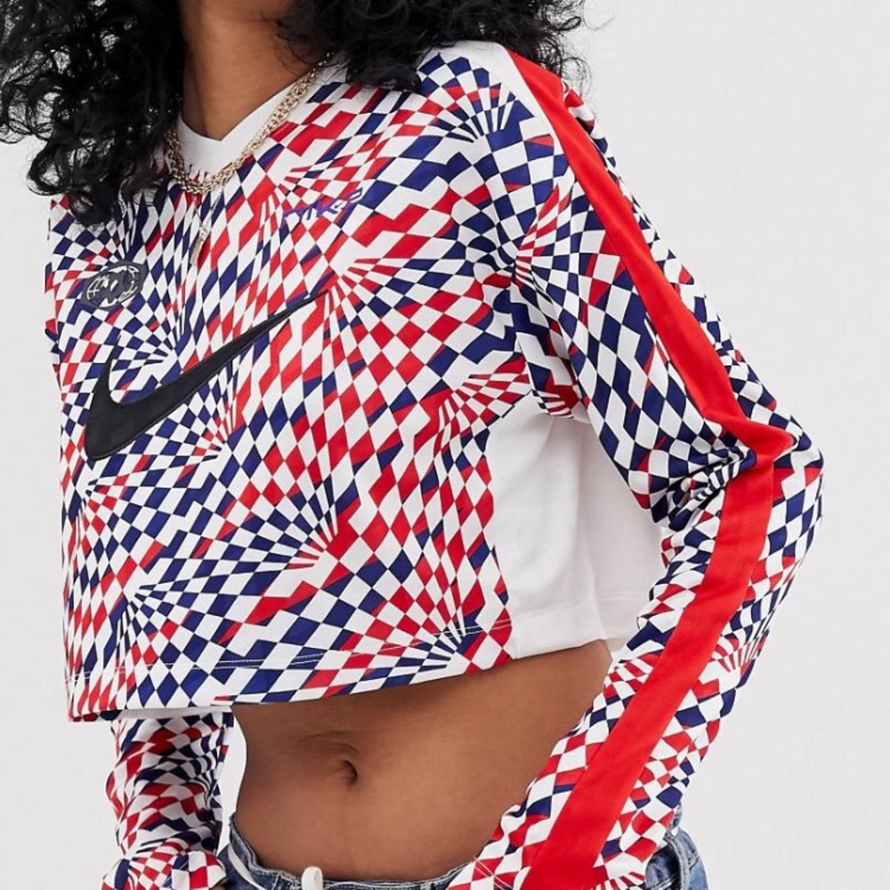 NIKE crop top